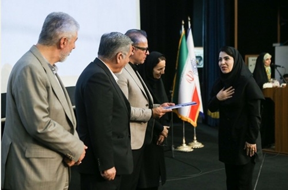 قدردانی از پرستاران نمونه دانشگاه علوم پزشکی شهید بهشتی در «آیینه‌های مهر»